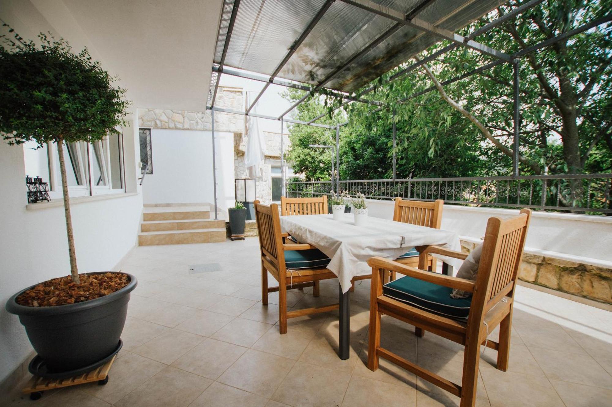 Mamma Mia Apartments-City Center Hvar Town Exterior photo
