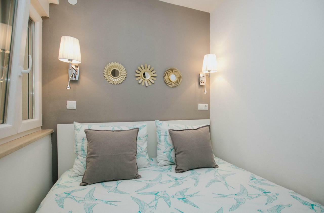 Mamma Mia Apartments-City Center Hvar Town Exterior photo