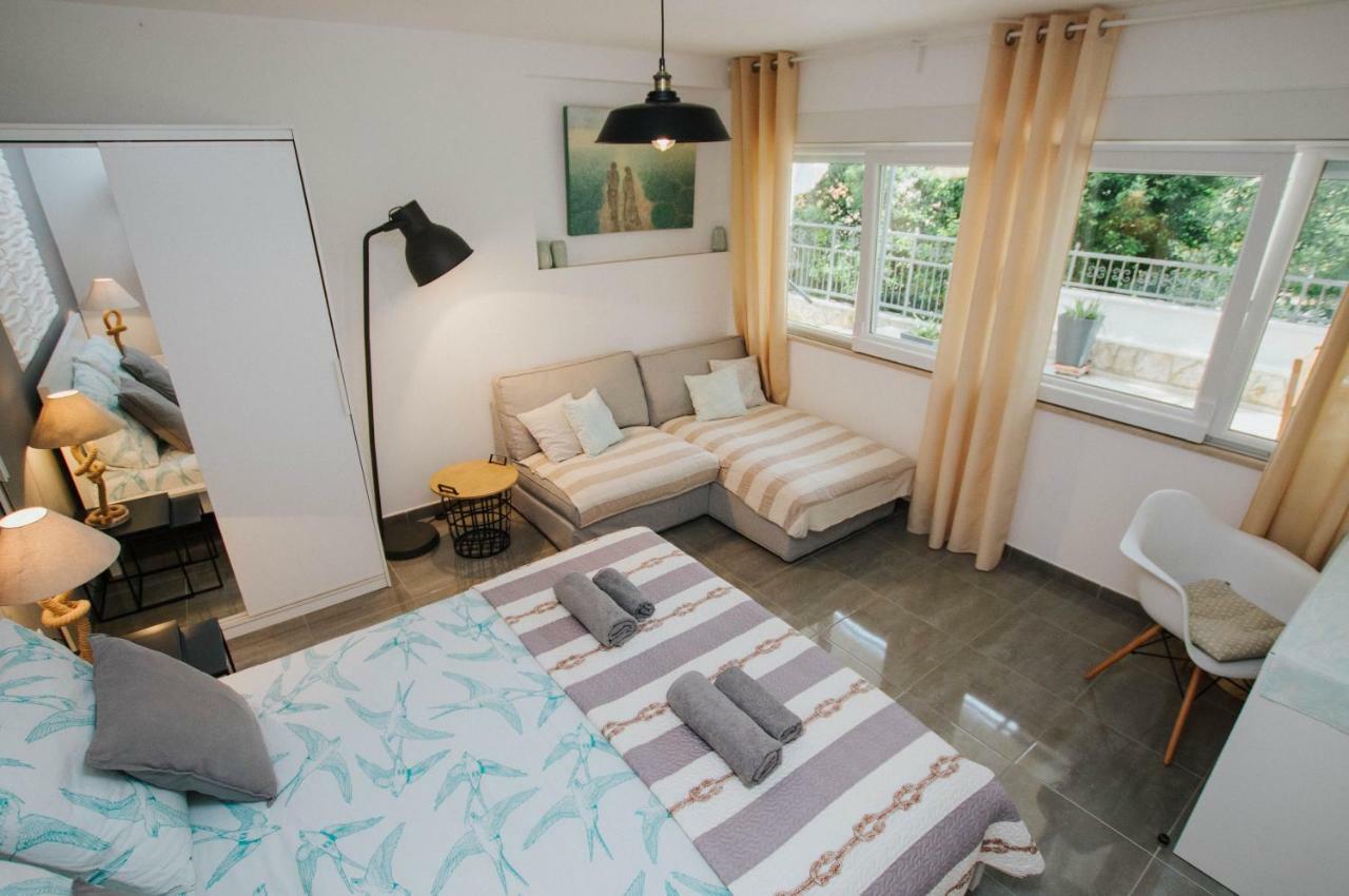 Mamma Mia Apartments-City Center Hvar Town Exterior photo